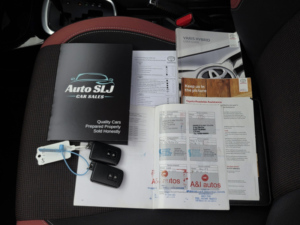 2017 Toyota Yaris 1.5 Vvt-H Blue Bi-Tone in Red — image 3