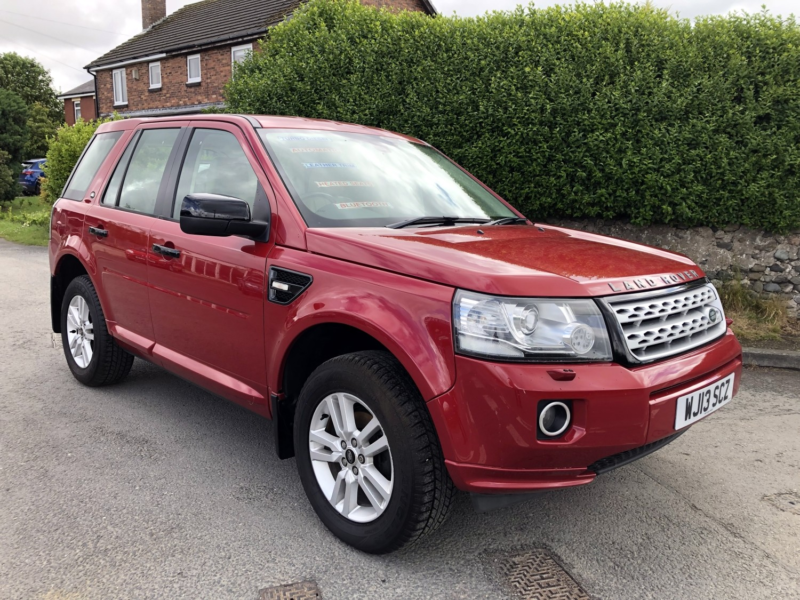 2013 Land Rover Freelander 2 2.2 Sd4 Xs Turbo Diesel Automatic 4x4 - Extensive Service History in Red — image 1