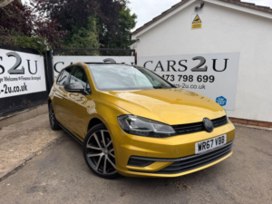 2017 Volkswagen Golf 1.4 Tsi Se in Yellow — image 2