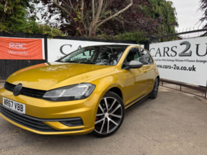2017 Volkswagen Golf 1.4 Tsi Se in Yellow — image 4