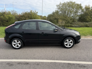 2010 Ford Focus 1.6 Zetec in Black — image 2