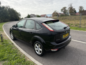 2010 Ford Focus 1.6 Zetec in Black — image 6