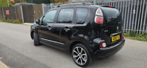 2015 Citroen C3 Picasso 1.2 Puretech Platinum in Black — image 5