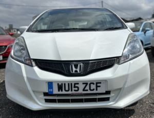 2015 Honda Jazz 1.4 I-Vtec Es Plus in White — image 2
