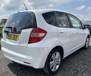 2015 Honda Jazz 1.4 I-Vtec Es Plus in White — image 6