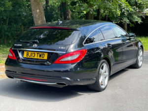 2013 Mercedes-Benz Cls 2.1 Cls250 Cdi Blueefficiency Amg Sport in Black — image 3