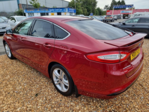 2015 Ford Mondeo 2.0 Tdci Titanium Euro 6 (s/s) 5dr in Red — image 4