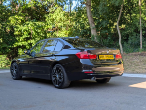 2015 BMW 3 Series 2.0 320i Se Auto Xdrive Euro 6 (s/s) 4dr in Black — image 5