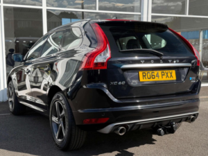 2014 Volvo Xc60 2.4 D5 R-Design Lux Nav Geartronic AWD Euro 5 5dr in Black — image 2