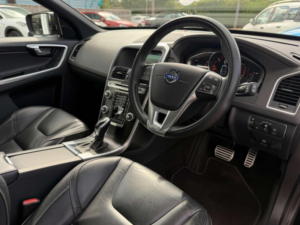 2014 Volvo Xc60 2.4 D5 R-Design Lux Nav Geartronic AWD Euro 5 5dr in Black — image 3