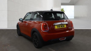 2015 MINI Hatch 1.5 Cooper Euro 6 (s/s) 3dr in Red — image 5