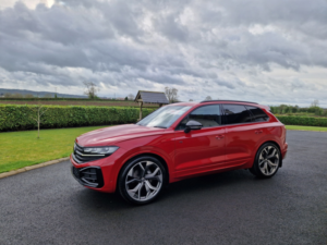 2023 Volkswagen Touareg 3.0 Tdi V6 Black Edition SUV 5dr Diesel Tiptronic 4motion Euro 6 (s/s) (286 Ps) in Red — image 4