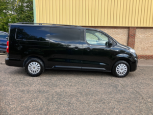 2022 Vauxhall Vivaro 2.0 Turbo D 3100 Sportive Panel Van 5dr Diesel Manual L2 H1 Euro 6 (s/s) (145 Ps) in Black — image 4