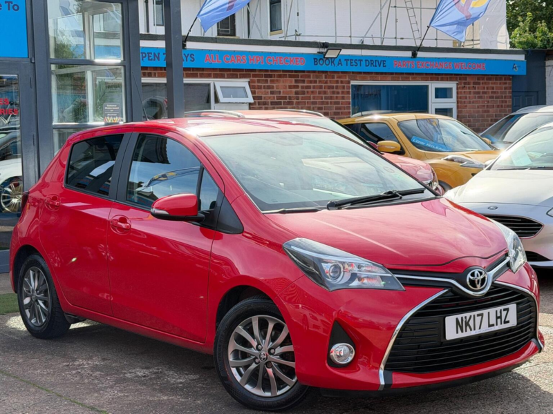 2017 Toyota Yaris 1.33 Dual Vvt-I Icon Euro 6 5dr in Red — image 1