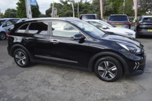 2020 Kia Niro 1.6 Gdi 8.9kwh 3 in Black — image 6