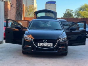 2017 Mazda Mazda3 2.0 Skyactiv-G Se-L Nav Euro 6 (s/s) 5dr in Black — image 6