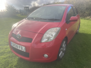 2008 Toyota Yaris 1.8 Vvt-I Sr in Red — image 4
