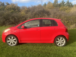 2008 Toyota Yaris 1.8 Vvt-I Sr in Red — image 5