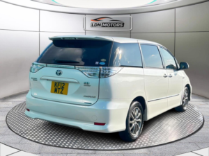 2012 Toyota Estima 2.4 Hybrid Auto Premium Edition in White — image 6