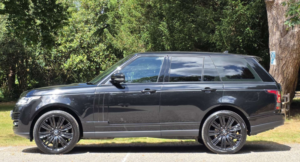 2015 Land Rover Range Rover 3.0 Range Rover Vogue Tdv6 Auto 4WD 5dr in Black — image 3