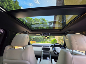 2015 Land Rover Range Rover 3.0 Range Rover Vogue Tdv6 Auto 4WD 5dr in Black — image 5