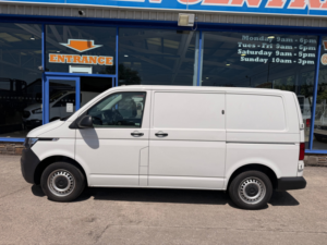 2023 Volkswagen Transporter 2.0 Tdi T32 Startline Panel Van 5dr Diesel Manual Fwd Swb Euro 6 in White — image 4