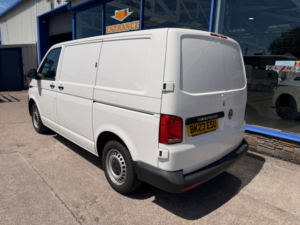 2023 Volkswagen Transporter 2.0 Tdi T32 Startline Panel Van 5dr Diesel Manual Fwd Swb Euro 6 in White — image 5
