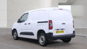 2023 Vauxhall Combo 1.5 Turbo D 2300 Prime Panel Van 5dr Diesel Manual L1 H1 Euro 6 100 Ps in White — image 3