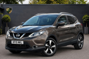2015 Nissan Qashqai 1.2 Dig-T N-Tec+ Xtron 2WD Euro 6 (s/s) 5dr in Beige — image 3