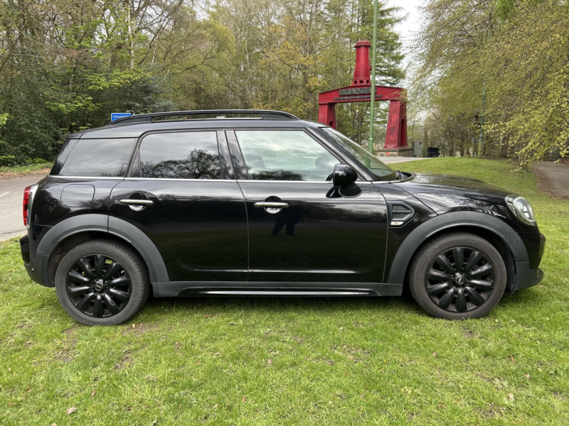 2018 MINI Countryman 2.0 Cooper D Countryman in Black — image 1