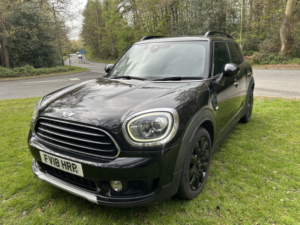 2018 MINI Countryman 2.0 Cooper D Countryman in Black — image 4