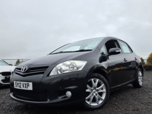 2012 Toyota Auris 1.33 Dual Vvt-I Tr Hatchback 5dr Petrol Manual Euro 4 (s/s) (101 Ps) in Black — image 2