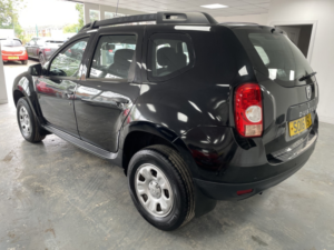 2016 Dacia Duster 1.5 Ambiance Dci 110 4x2 in Black — image 4