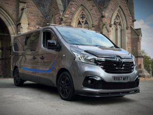 2017 Renault Trafic 1.6 Crew Van Ll29 Energy Dci 125 Sport Nav Euro 6 in Grey — image 3