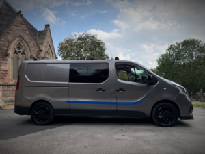 2017 Renault Trafic 1.6 Crew Van Ll29 Energy Dci 125 Sport Nav Euro 6 in Grey — image 4