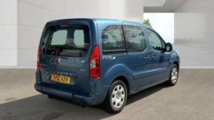 2012 Peugeot Partner Tepee 1.6 Hdi Tepee S 5dr in Blue — image 4