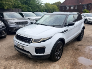 2017 Land Rover Range Rover Evoque Td4 Se Tech in White — image 2