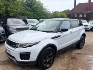 2017 Land Rover Range Rover Evoque Td4 Se Tech in White — image 5