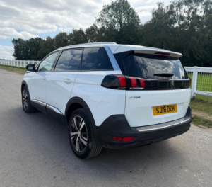 2018 Peugeot 5008 1.2 Puretech Allure Euro 6 (s/s) 5dr in White — image 5