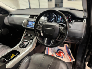 2018 Land Rover Range Rover Evoque 2.0 Td4 Se Tech Auto 4WD Euro 6 (s/s) 5dr in Black — image 4