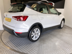 2019 SEAT Arona 1.0 Tsi Se Technology in White — image 5