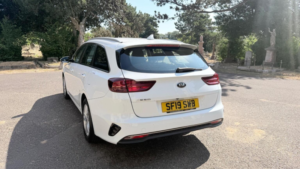 2019 Kia Ceed 1.0 T-Gdi Eco 2 Sportswagon Euro 6 (s/s) 5dr in White — image 4
