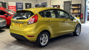 2013 Ford Fiesta 1.0 T Ecoboost Zetec Yellow 5dr 1 Owner+rare Colour+low Tax+10 Stamps in Yellow — image 6
