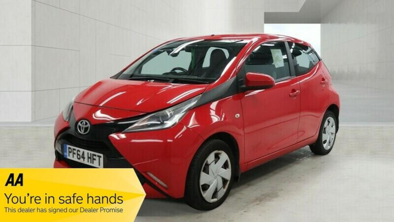 2014 Toyota Aygo 1.0 Vvt-I X-Play Euro 5 5dr Euro 5 in Red — image 1