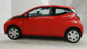 2014 Toyota Aygo 1.0 Vvt-I X-Play Euro 5 5dr Euro 5 in Red — image 4