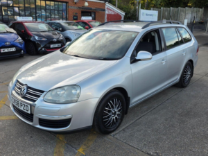 2008 Volkswagen Golf 1.9 Tdi Bluemotion Euro 4 5dr in Silver — image 3