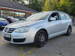 2008 Volkswagen Golf 1.9 Tdi Bluemotion Euro 4 5dr in Silver — image 6