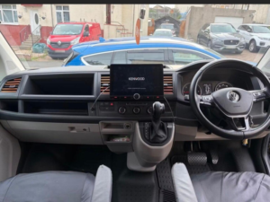 2017 Volkswagen Transporter 2.0 Tdi T32 Bluemotion Tech DSG Fwd Lwb Euro 6 (s/s) 4dr in Grey — image 6