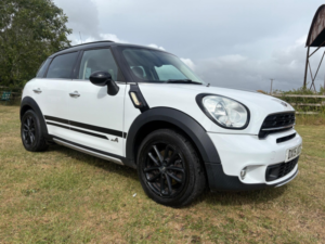 2015 MINI Countryman 2.0 Cooper Sd All4 Euro 5 (s/s) 5dr in White — image 3