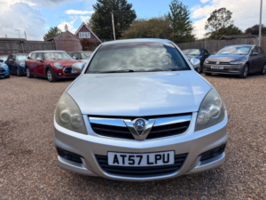 2008 Vauxhall Vectra 1.8 Vvt Sri 5dr in Silver — image 3